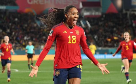 Así es Salma Paralluelo, la adolescente que inspira a España para alcanzar su primer Mundial
